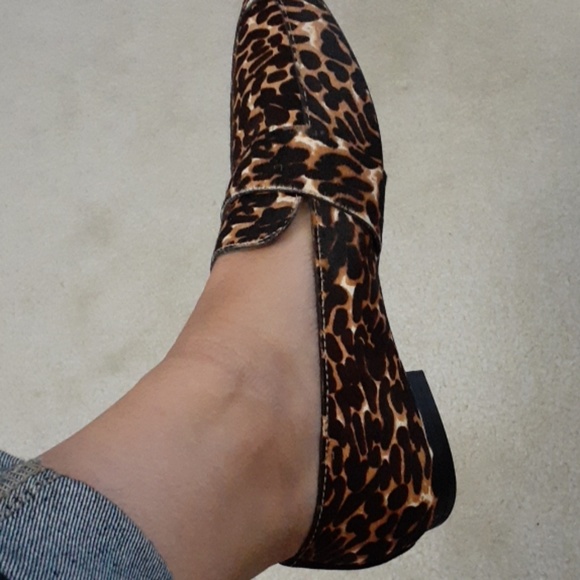 SOLD!!Halogen leopard loafer size 8M - Picture 8 of 8